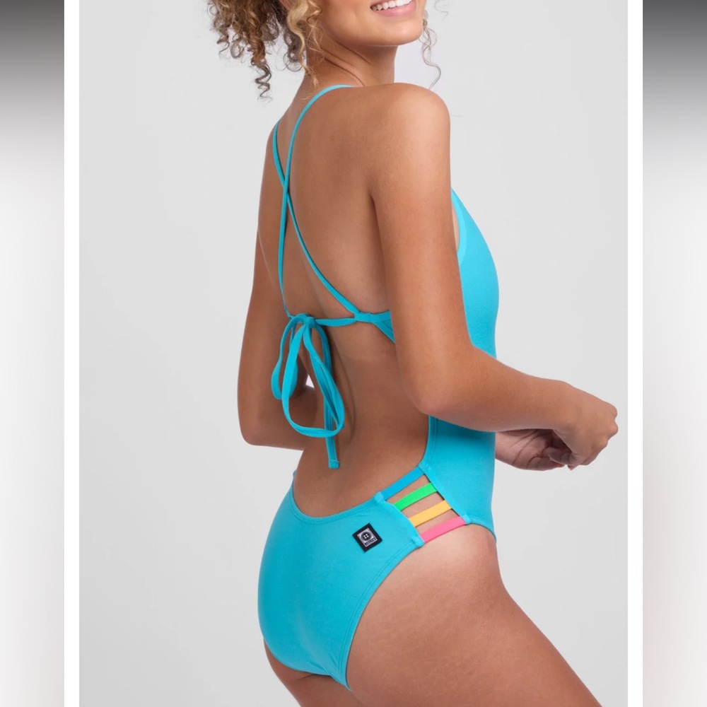 Jolyn Gavin 2 Onesie Hawaii one piece swimsuit